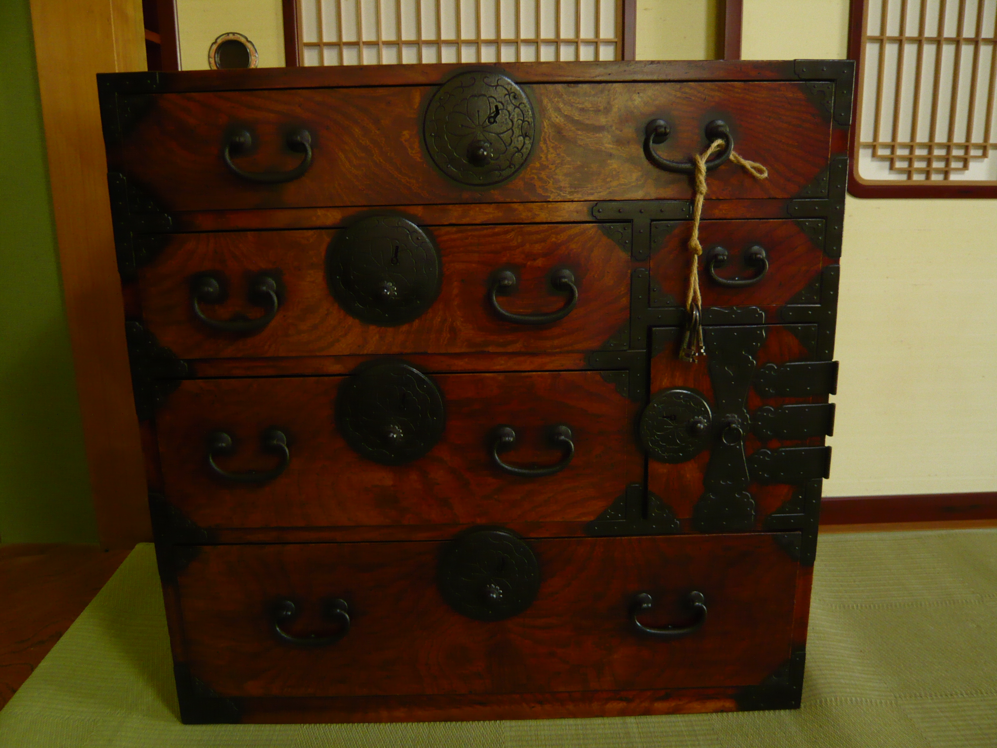時代箪笥と結納商品 東海のし店
